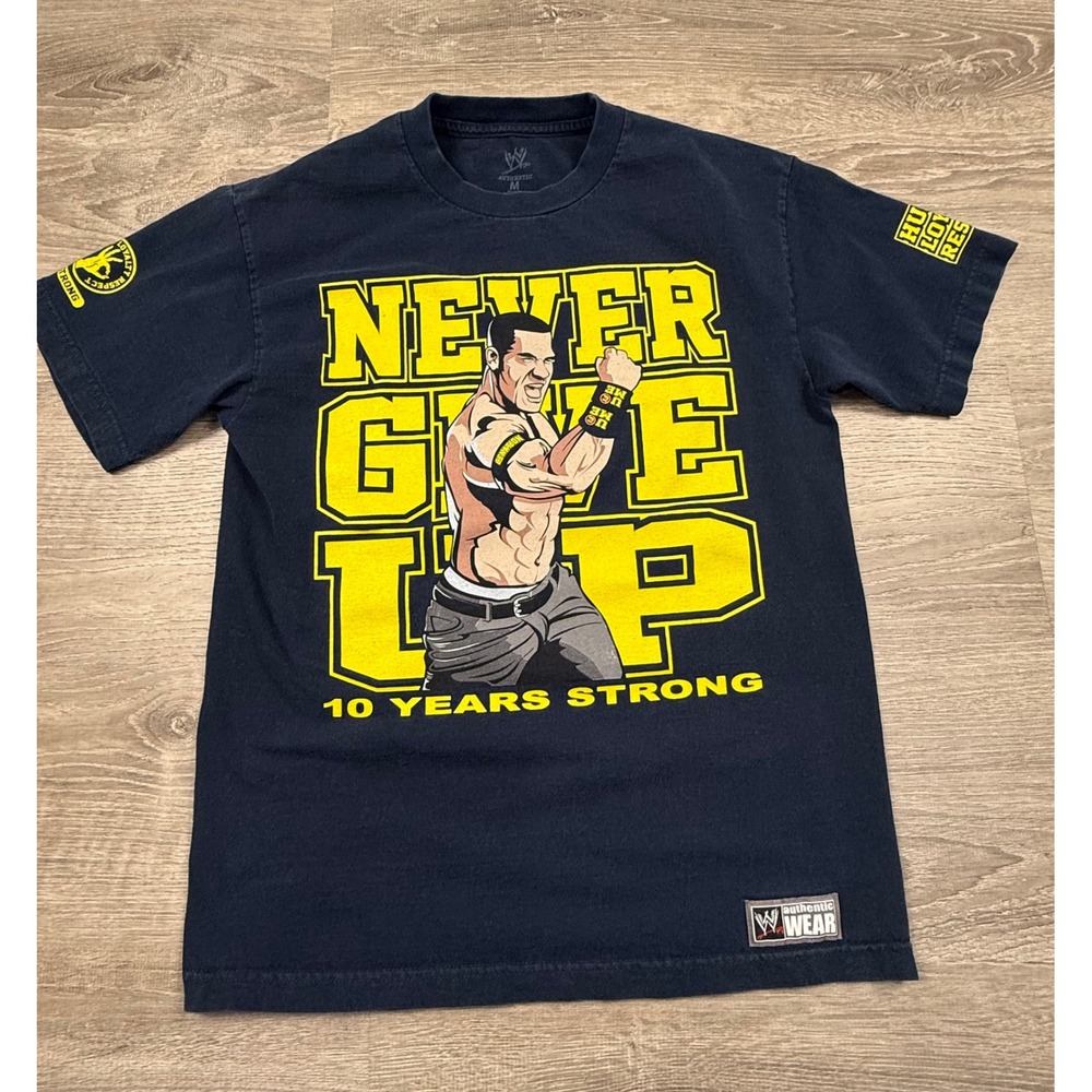 WWE John Cena Never Give Up T-Shirt Mens Medium Navy 10 Years Strong Graphic